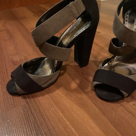 X-Strap Heels - Picture 3 of 4